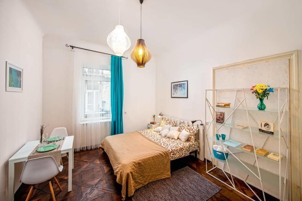 Apartament On Kostiushka Lviv Eksteriør bilde